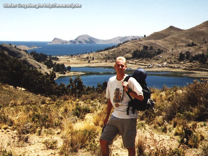 Copacabana - Yampupata - Stefan Vanuit het bedevaartsoord Copacabana trekken we te voet naar Yampupata van waaruit we met een roeibootje de oversteek maken naar Isla del Sol. Stefan Cruysberghs